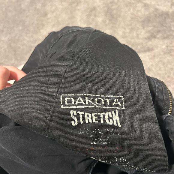 Dakota - Picture 3 of 5